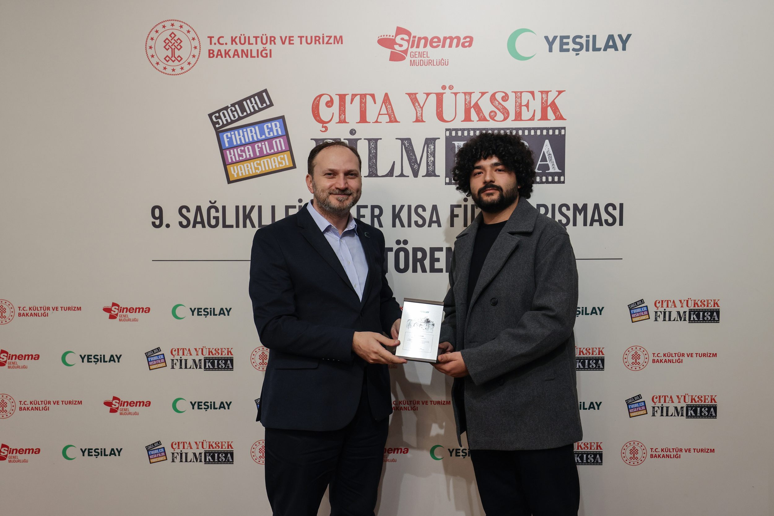 GENÇ SİNEMACILAR YEŞİLAY'IN SAĞLIKLI FİKİRLER KISA FİLM YARIŞMASI’NDA ÖDÜLLERİNE KAVUŞTU