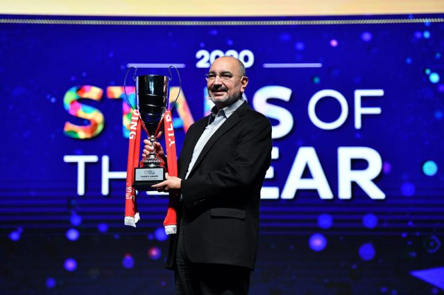 Yıldız Holding’den Cem Yılmaz’lı, bol kahkahalı Senenin Yıldızları Ödül Töreni