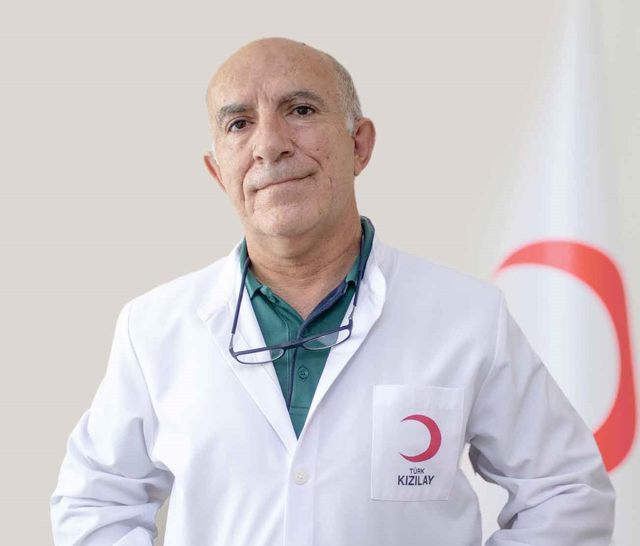 Kızılay Kartal Hastanesi uyarıyor: Grip ve Covid-19 belirtileri karıştırılıyor. Hastalanmadan önce aşı, hastalandıktan sonra PCR testi şart.