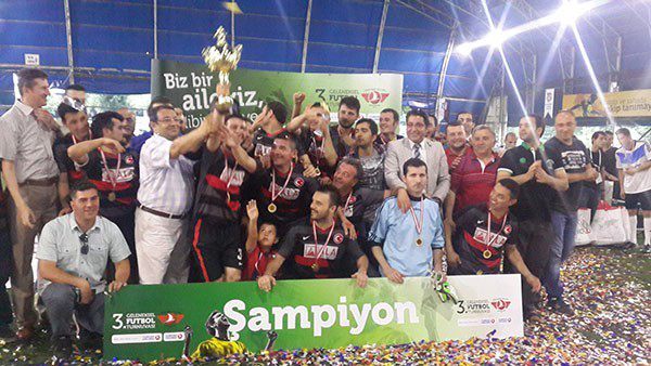 Türkiye’nin Kurum İçi En Büyük Spor Organizasyonu Şampiyonu Kupasını Aldı