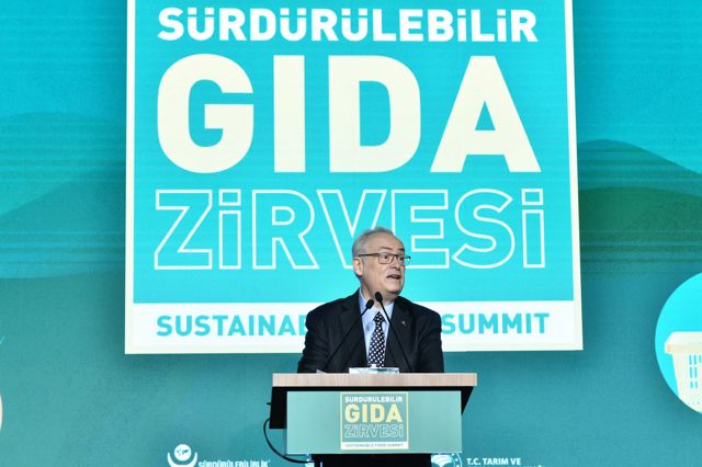 Gıdanın Pozitif Dönüşümü İçin Profesyoneller Buluştu Sürdürülebilir Gıda Zirvesi’nde iklim değişikliği ve gıda israfına dikkat çekildi