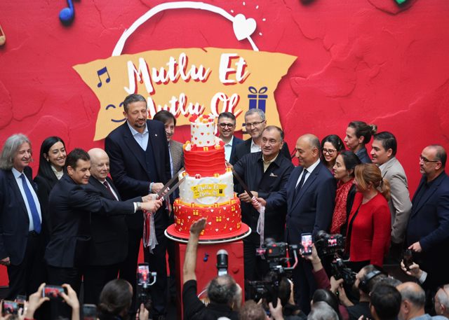 Yıldız Holding, Mutlu Et Mutlu Ol Günü’nü dünyanın dört bir  yanındaki çalışanlarıyla kutladı